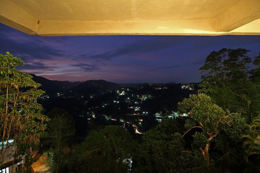 Banda Casa, Kandy Exterior photo