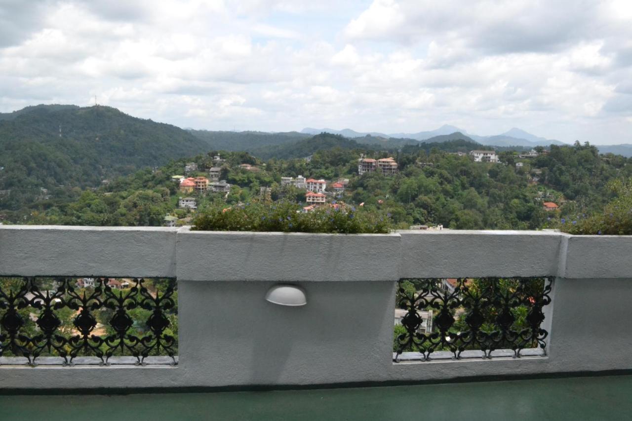 Banda Casa, Kandy Exterior photo